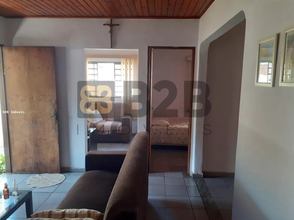 Casa à venda com 2 quartos, 80m² - Foto 8