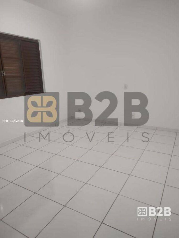 Casa, 3 quartos, 200 m² - Foto 2