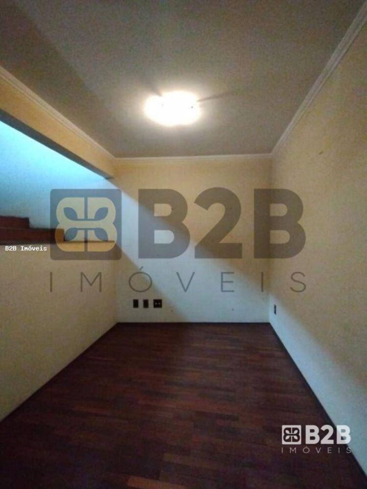 Casa à venda com 3 quartos, 380m² - Foto 13