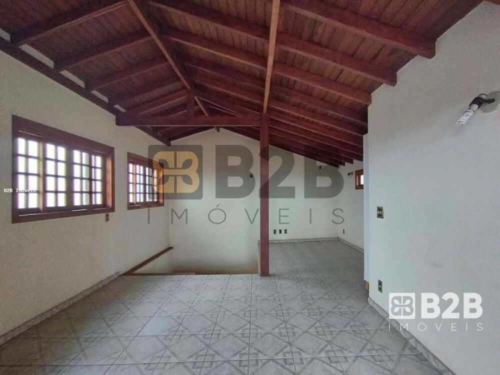 Casa à venda com 3 quartos, 380m² - Foto 25