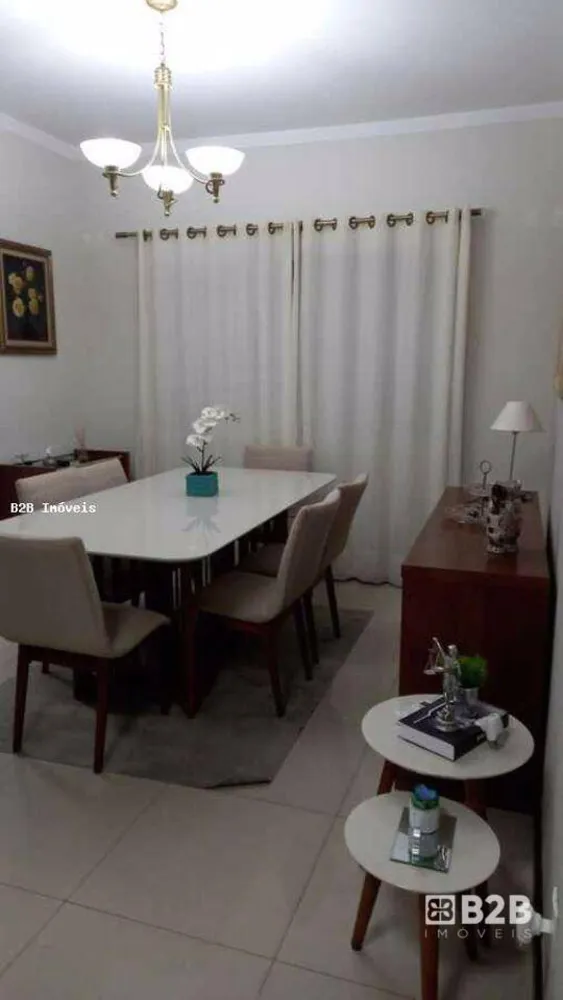 Casa, 3 quartos, 175 m² - Foto 1