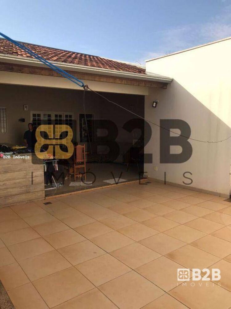 Casa à venda com 3 quartos, 229m² - Foto 8