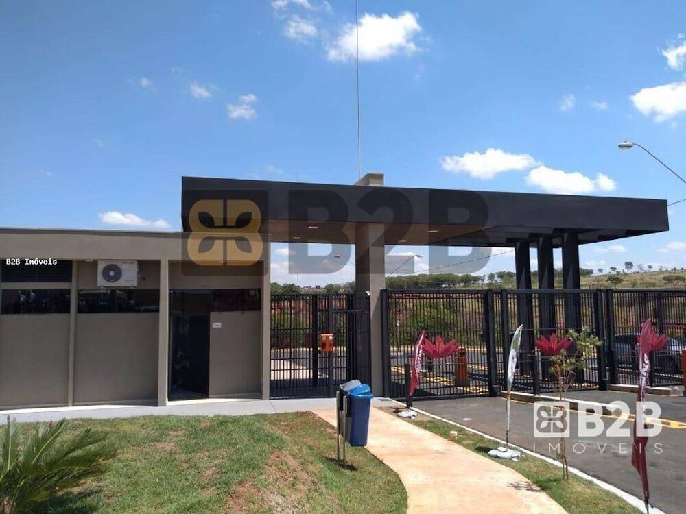 Loteamento e Condomínio, 303 m² - Foto 1