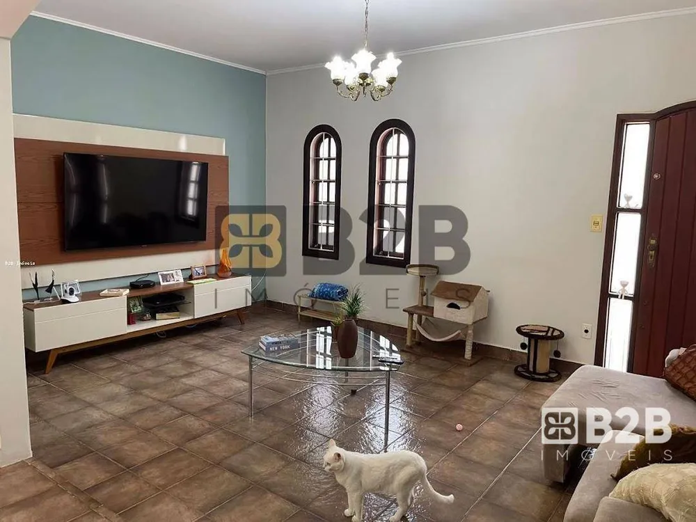 Casa, 3 quartos, 195 m² - Foto 1
