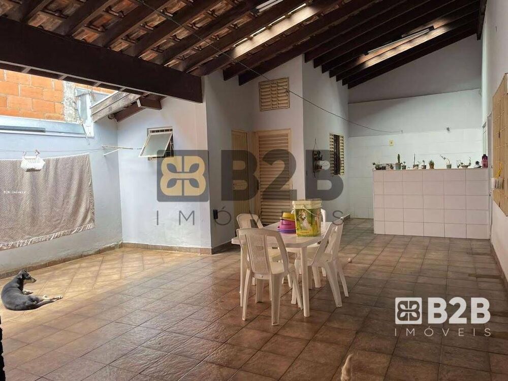 Casa, 3 quartos, 195 m² - Foto 1