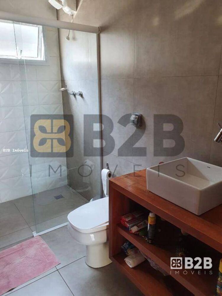 Casa, 3 quartos, 335 m² - Foto 1