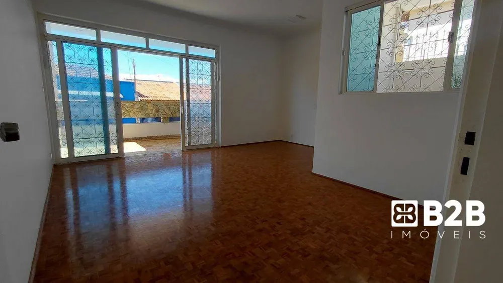 Casa, 3 quartos, 195 m² - Foto 1