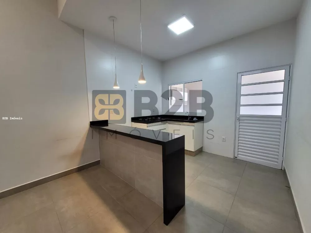 Casa à venda com 2 quartos, 110m² - Foto 4