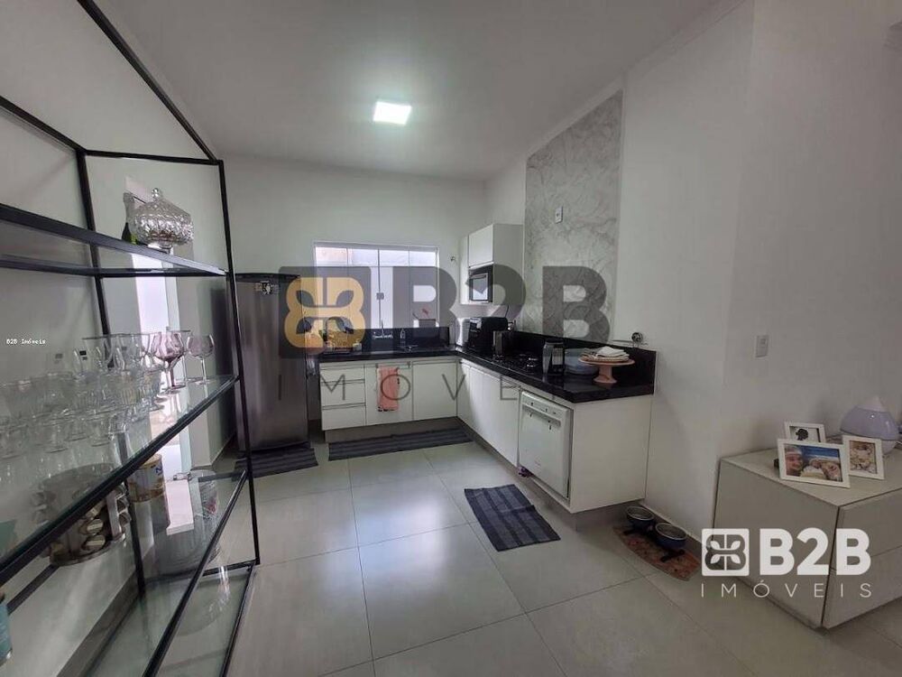 Casa à venda com 3 quartos, 129m² - Foto 7