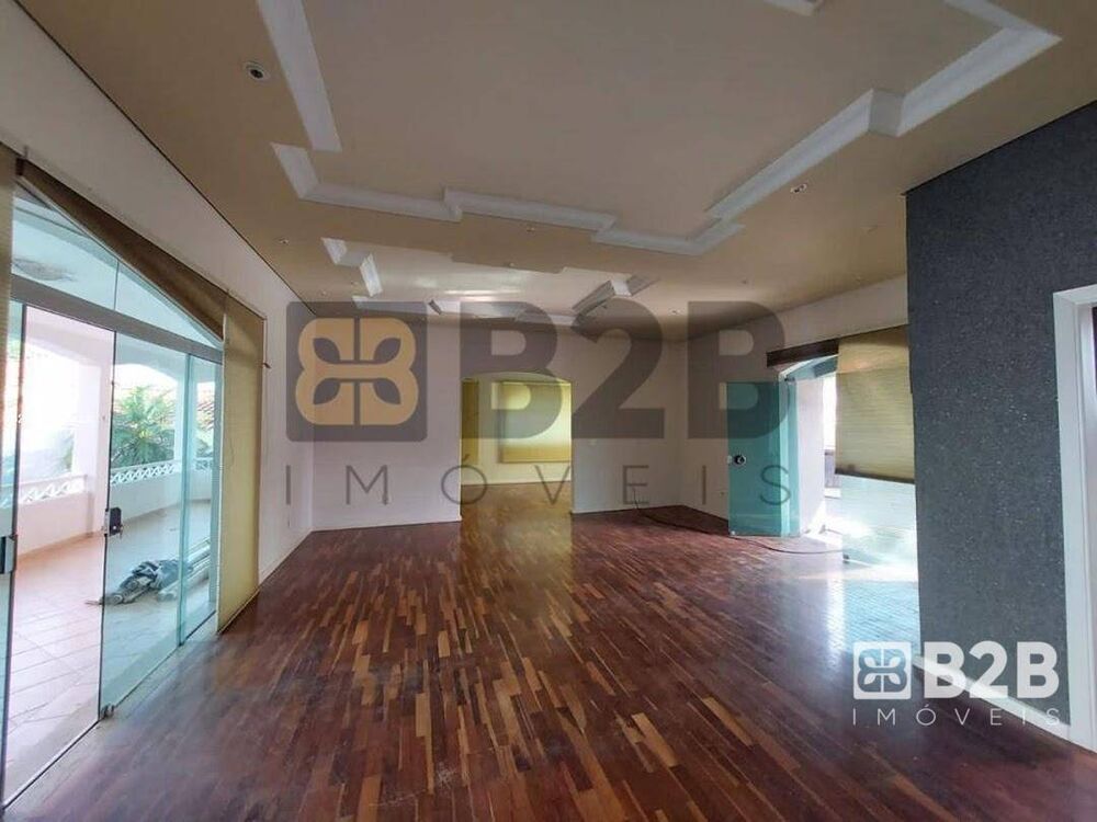 Casa de Condomínio à venda com 5 quartos, 448m² - Foto 4