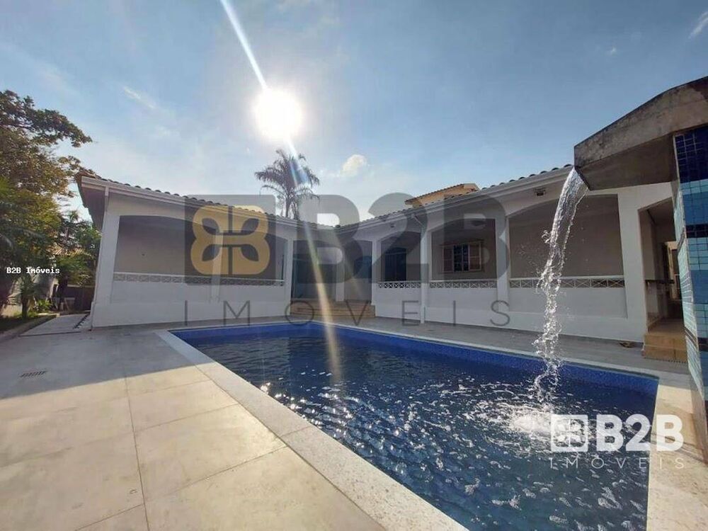 Casa de Condomínio à venda com 5 quartos, 448m² - Foto 2