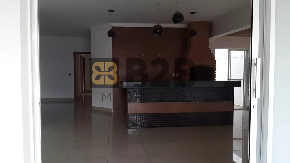 Casa de Condomínio à venda com 3 quartos, 210m² - Foto 1