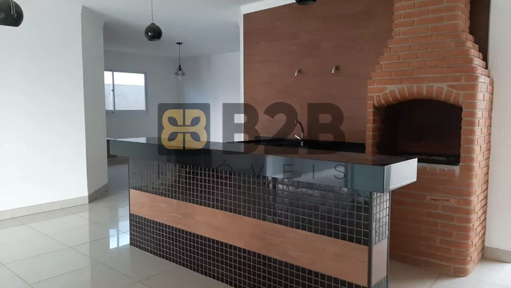 Casa de Condomínio à venda com 3 quartos, 210m² - Foto 2