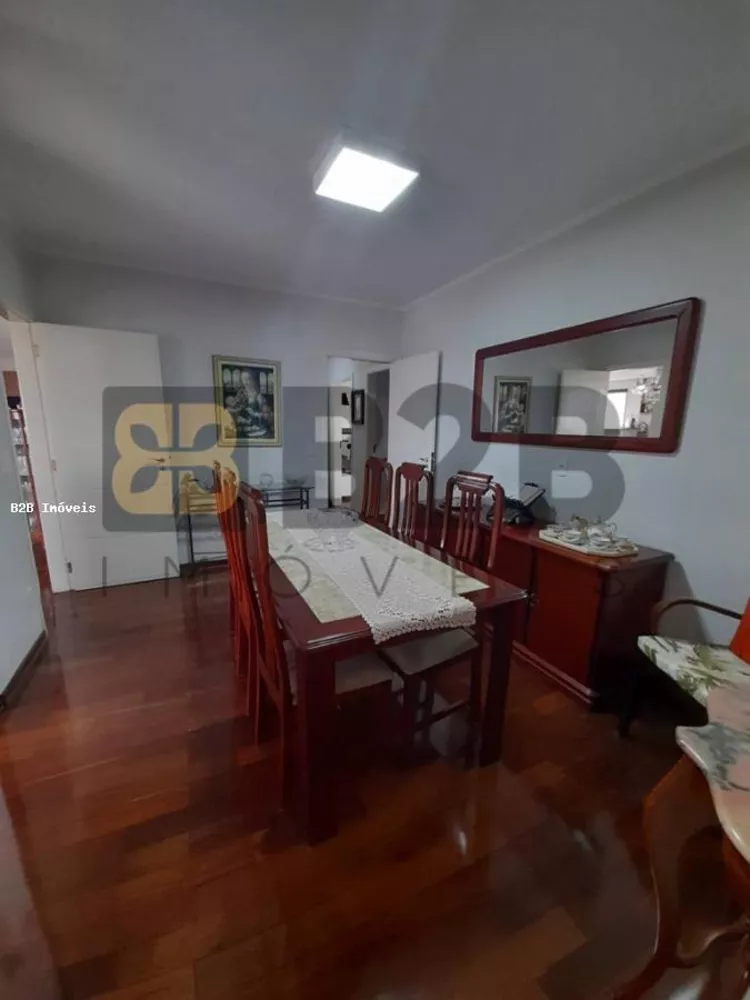 Apartamento à venda com 3 quartos, 210m² - Foto 4