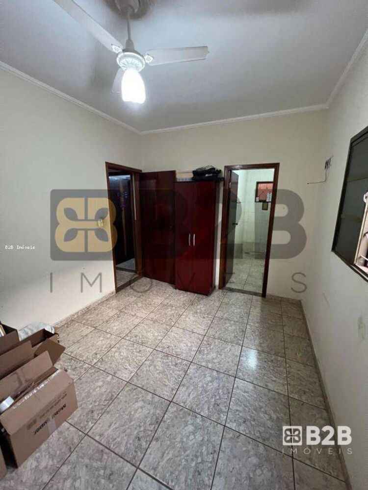 Casa, 3 quartos, 250 m² - Foto 2