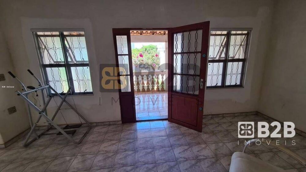 Casa, 3 quartos, 300 m² - Foto 3