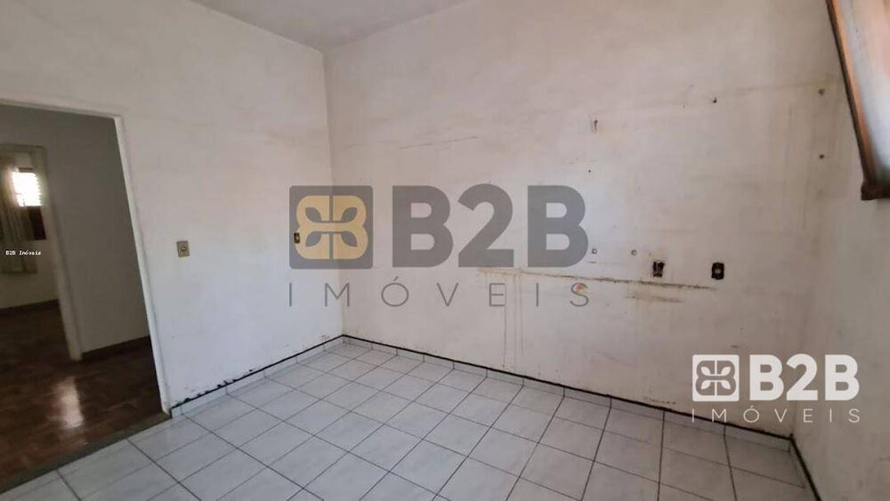 Casa, 3 quartos, 300 m² - Foto 2