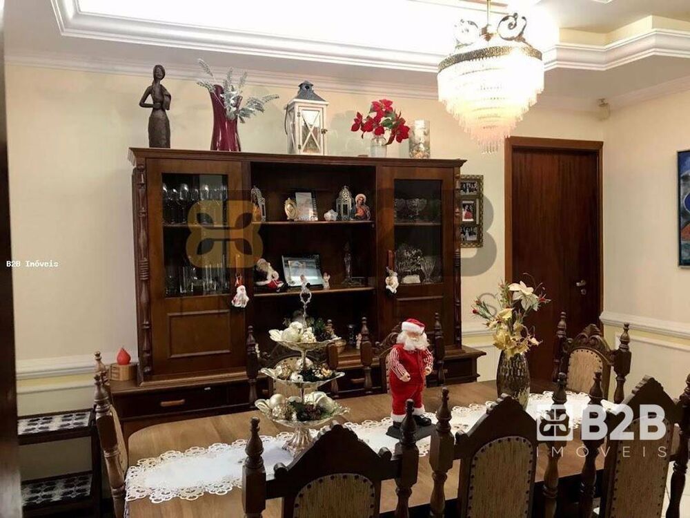 Casa, 3 quartos, 215 m² - Foto 4