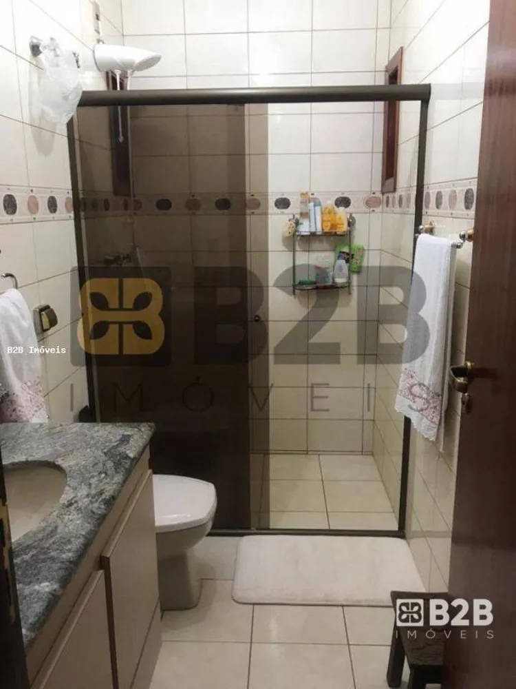Casa, 3 quartos, 215 m² - Foto 9