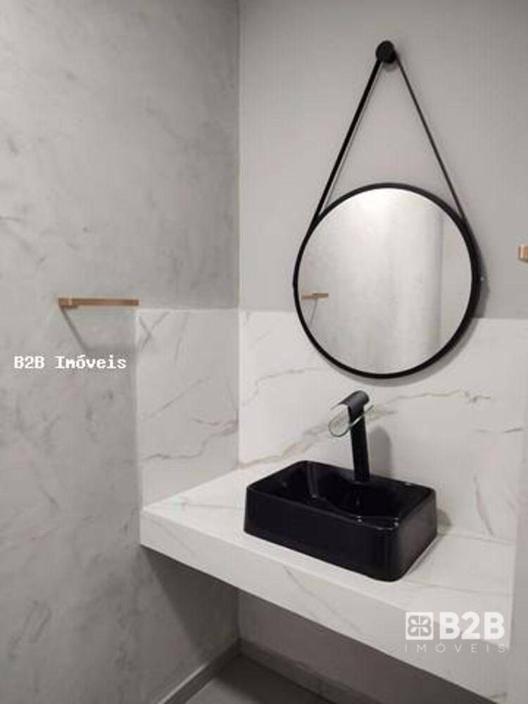 Casa, 3 quartos, 220 m² - Foto 1