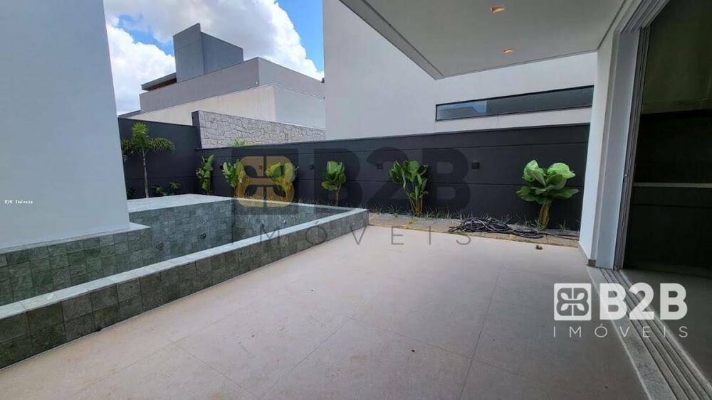 Casa de Condomínio à venda com 3 quartos, 250m² - Foto 5