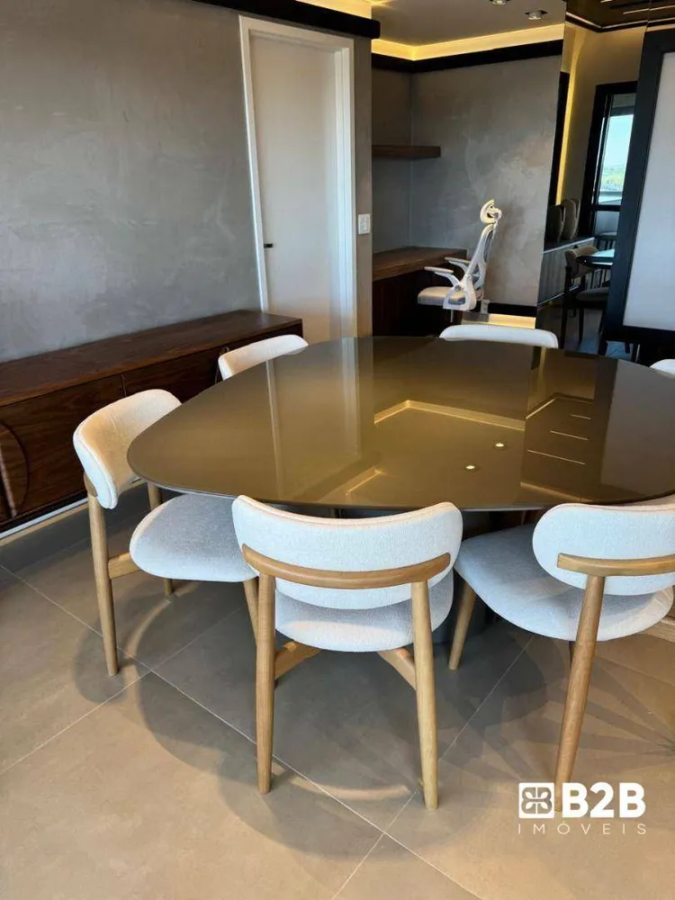 Apartamento, 3 quartos, 134 m² - Foto 2