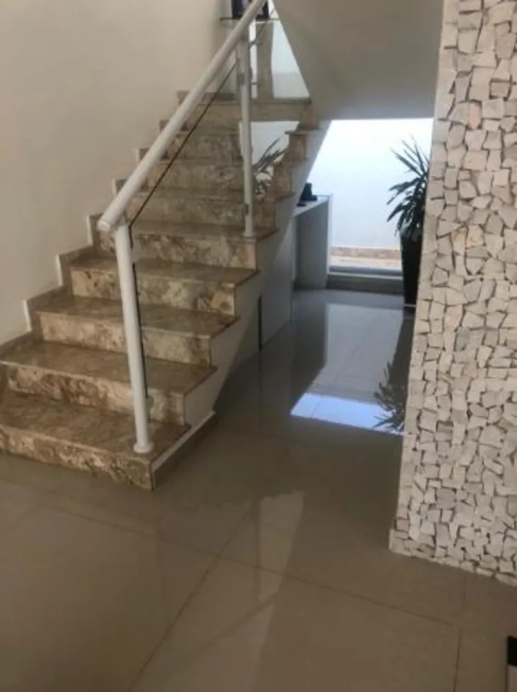 Sobrado, 7 quartos, 270 m² - Foto 3