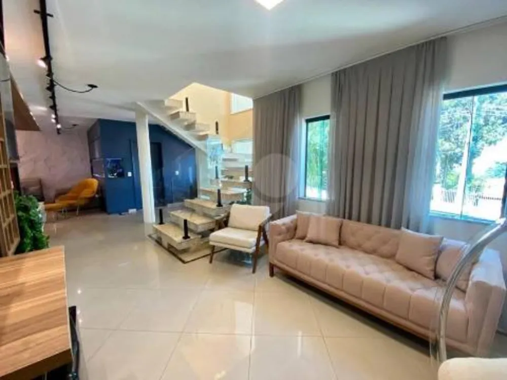 Sobrado, 6 quartos, 293 m² - Foto 1