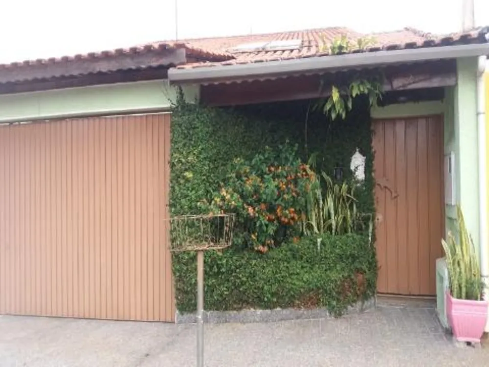Sobrado, 6 quartos, 250 m² - Foto 1