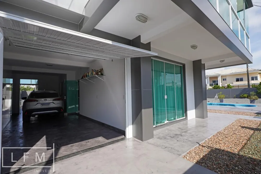 Casa, 4 quartos, 341 m² - Foto 1