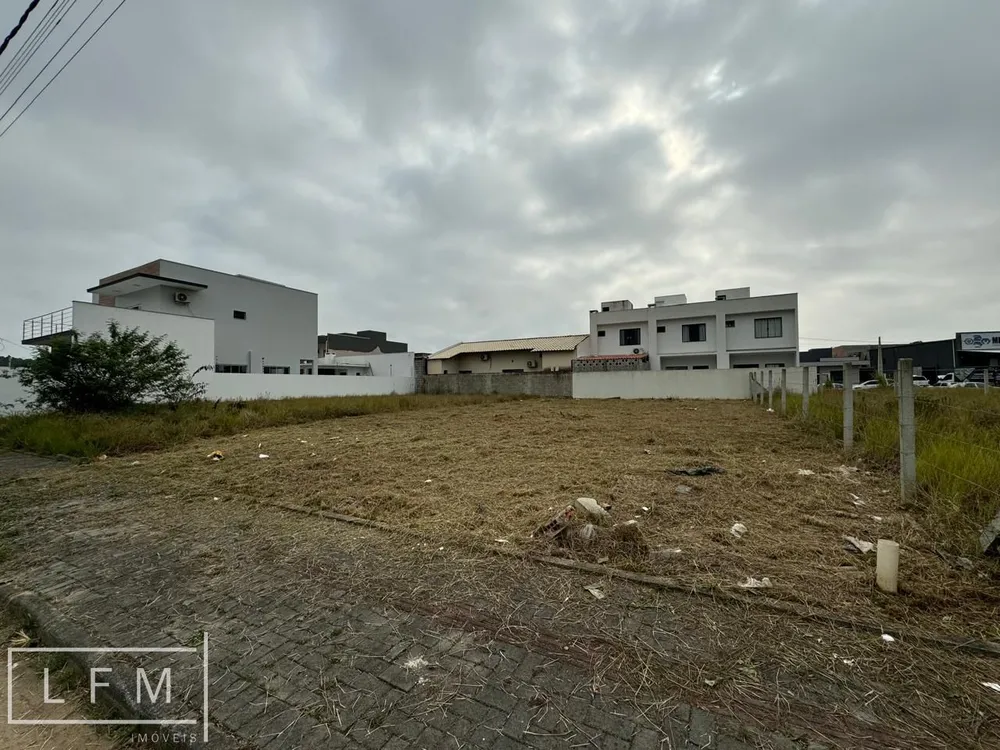 Terreno, 300 m² - Foto 1