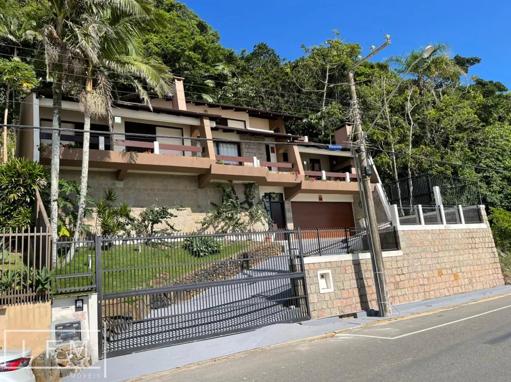 Sobrado, 3 quartos, 300 m² - Foto 1