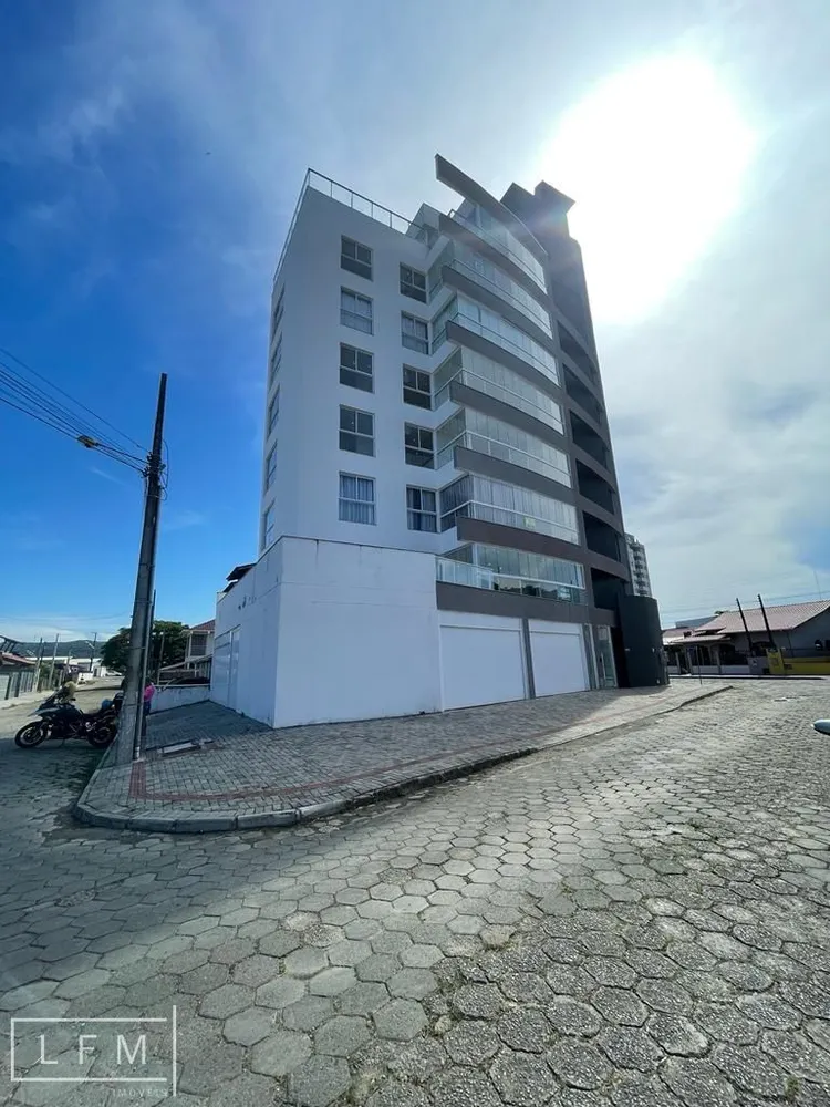 Apartamento, 3 quartos, 100 m² - Foto 1