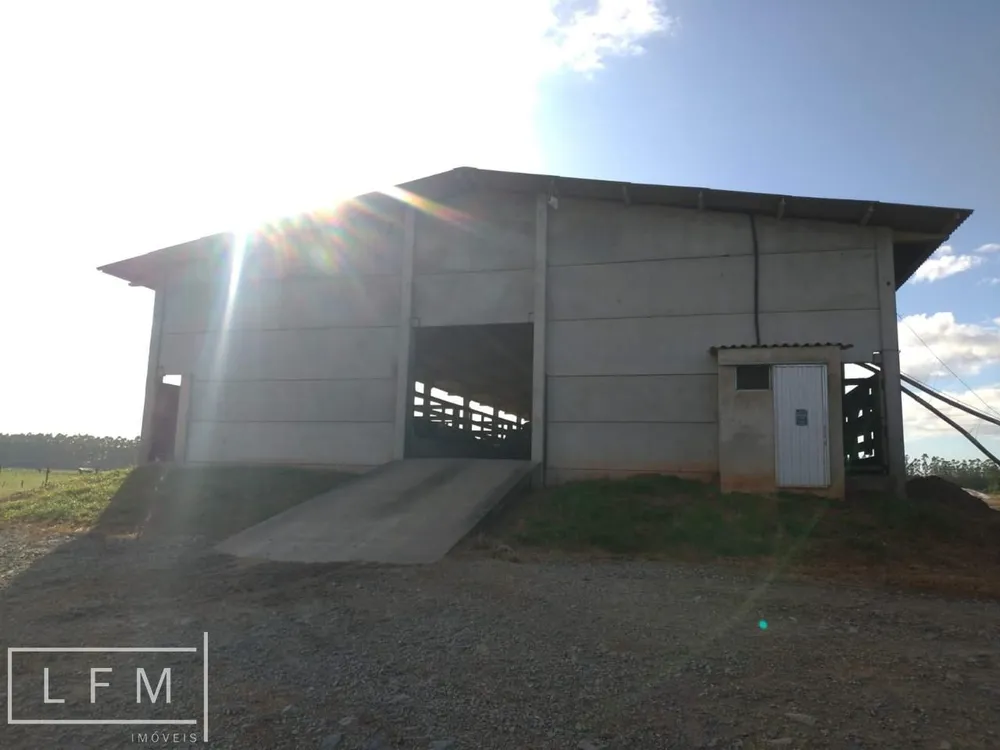 Fazenda, 800 m² - Foto 1