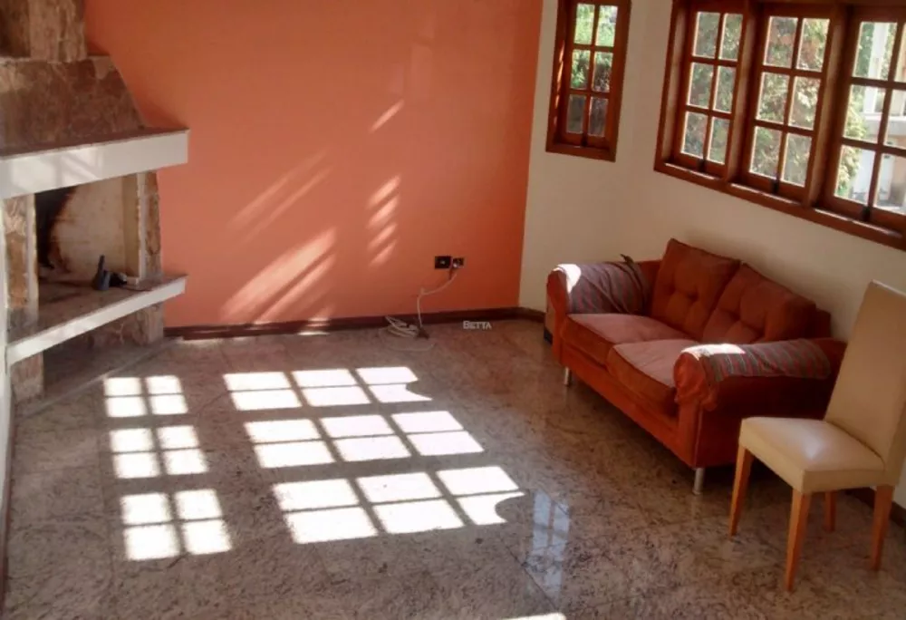 Casa de Condomínio à venda com 4 quartos, 227m² - Foto 2