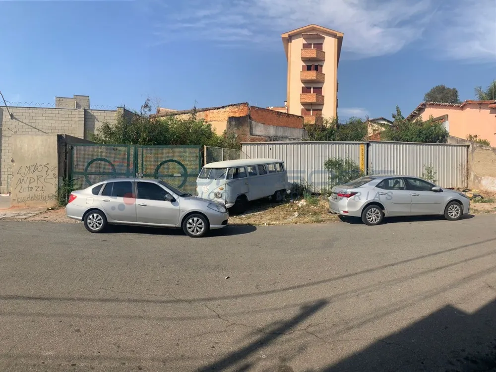 Loteamento e Condomínio - Foto 1