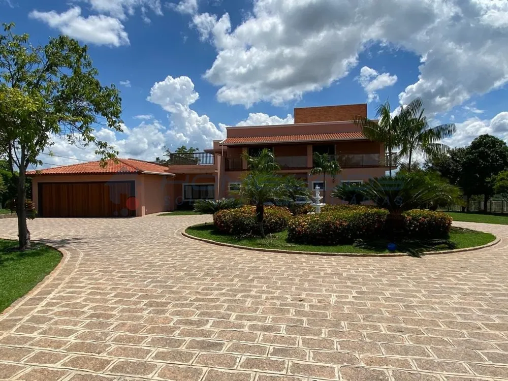 Sítio, 6 quartos, 24000 m² - Foto 1