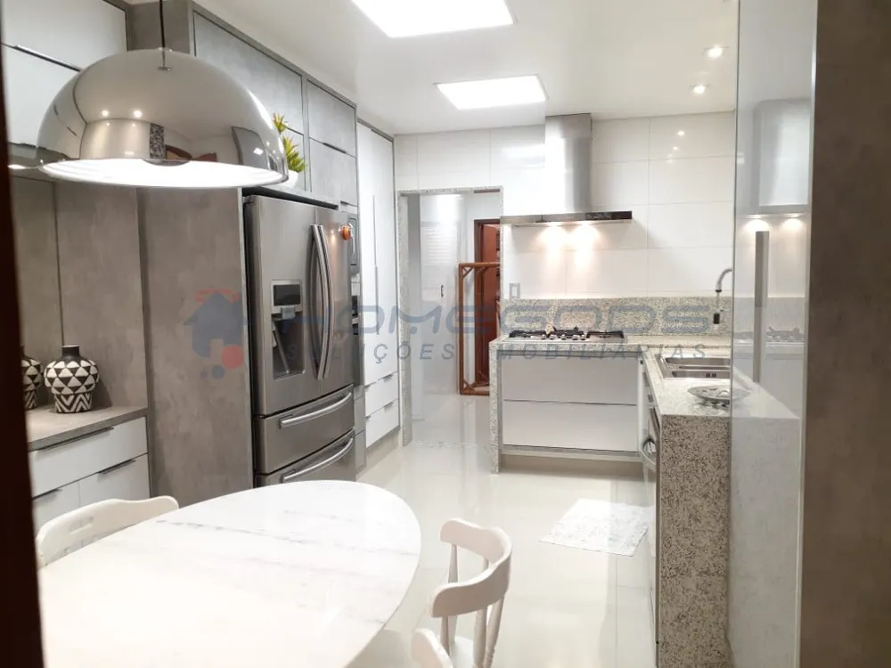 Apartamento, 3 quartos, 150 m² - Foto 1