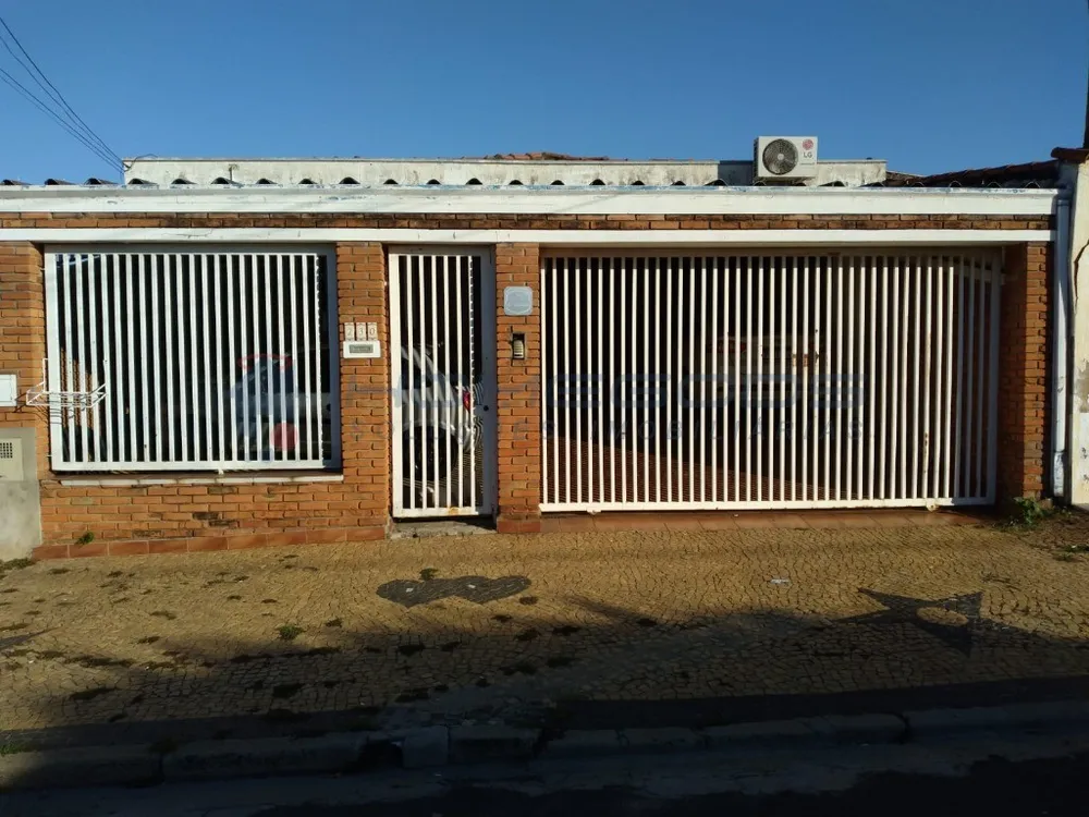 Casa, 3 quartos, 228 m² - Foto 1