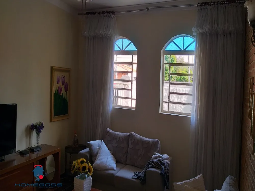Casa, 3 quartos, 256 m² - Foto 1