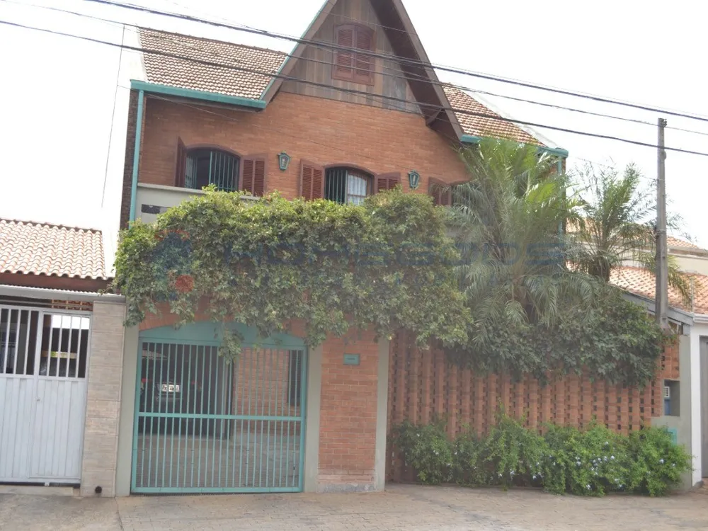 Sobrado, 3 quartos, 330 m² - Foto 1