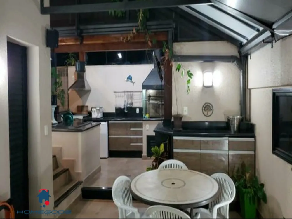 Cobertura, 4 quartos, 210 m² - Foto 1