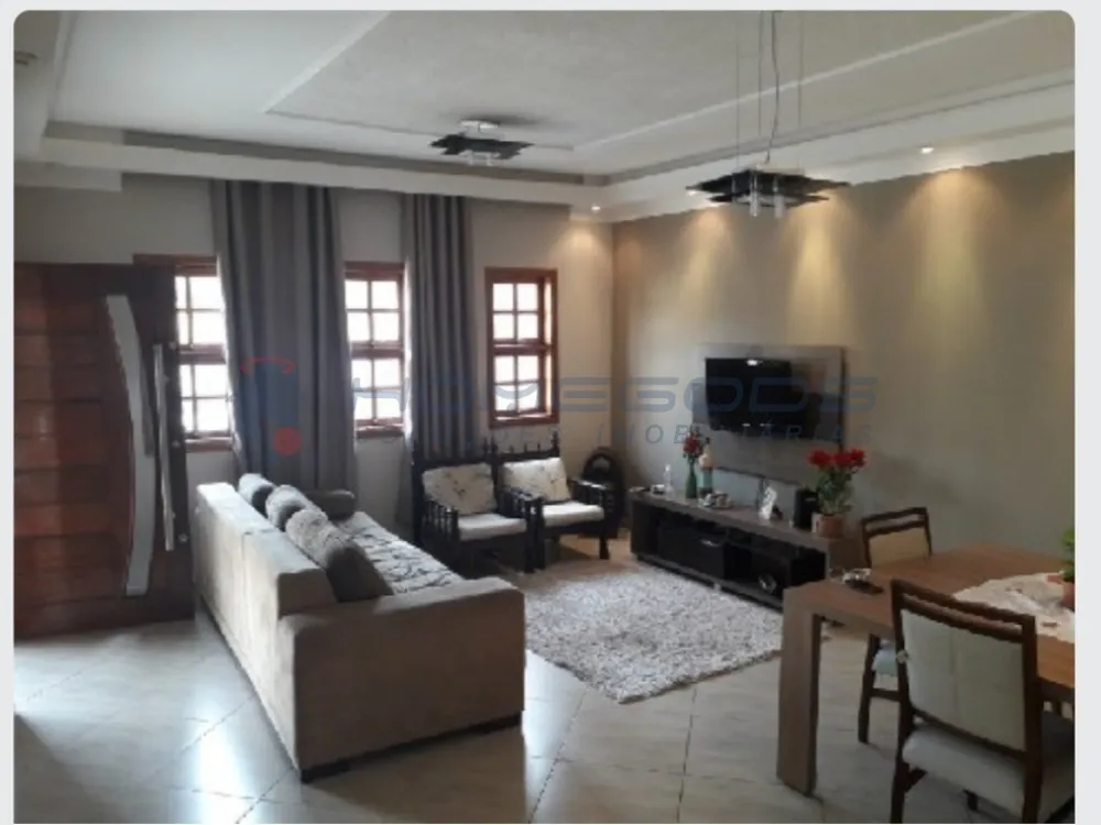 Casa, 3 quartos, 200 m² - Foto 1