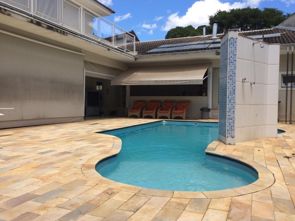 Casa à venda e aluguel com 4 quartos, 396m² - Foto 1