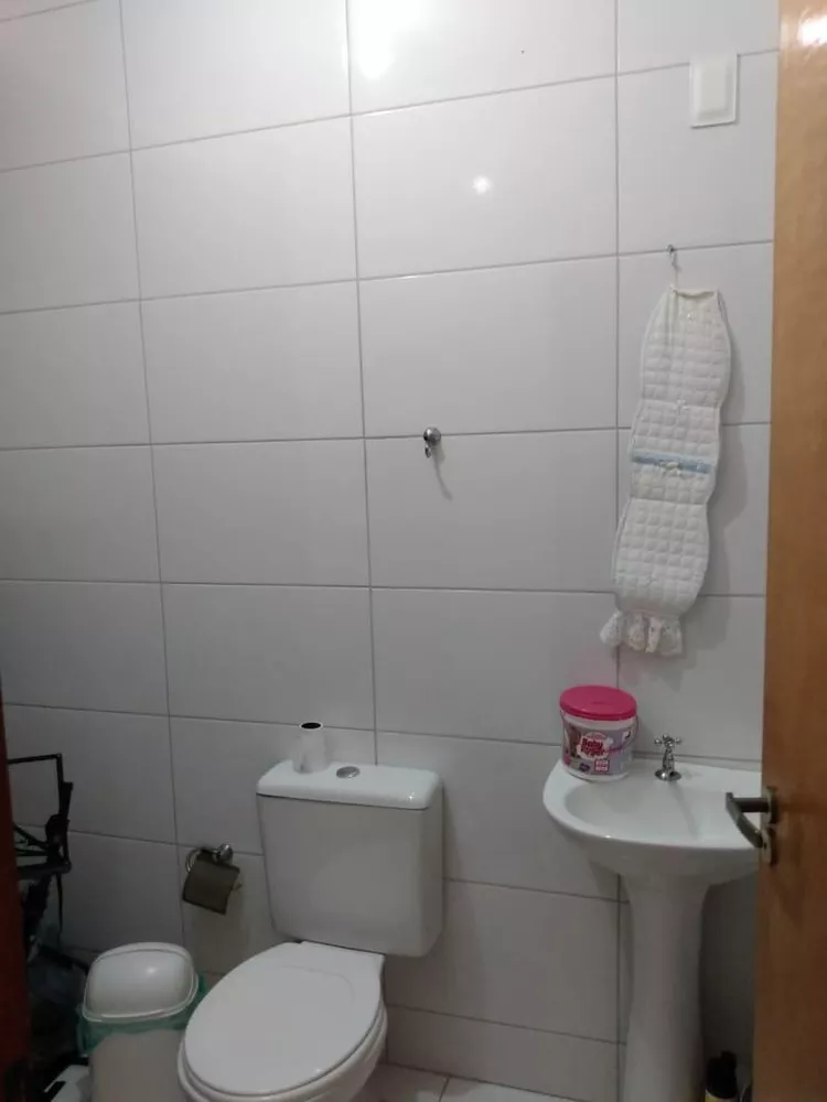 Casa à venda e aluguel com 3 quartos, 125m² - Foto 4