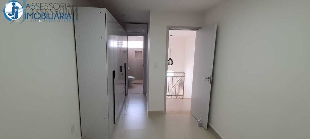 Casa à venda com 2 quartos, 73m² - Foto 4