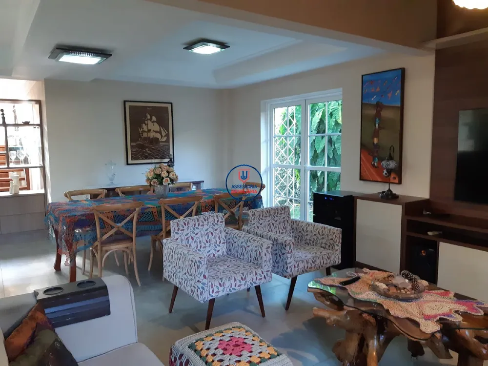 Casa, 4 quartos, 297 m² - Foto 2
