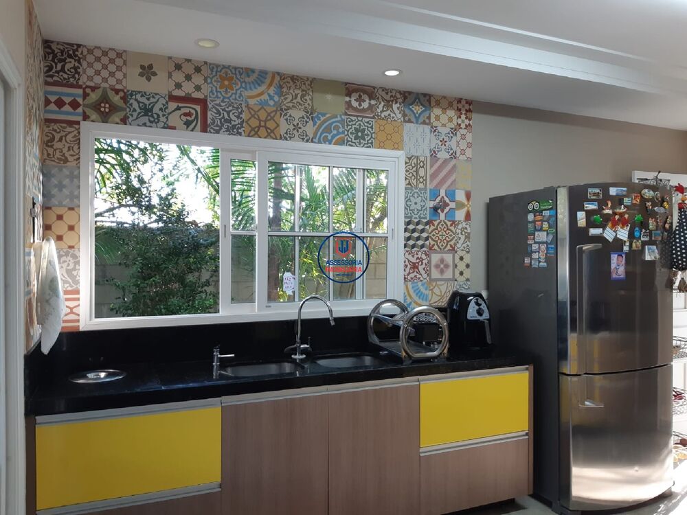 Casa à venda com 4 quartos, 297m² - Foto 5