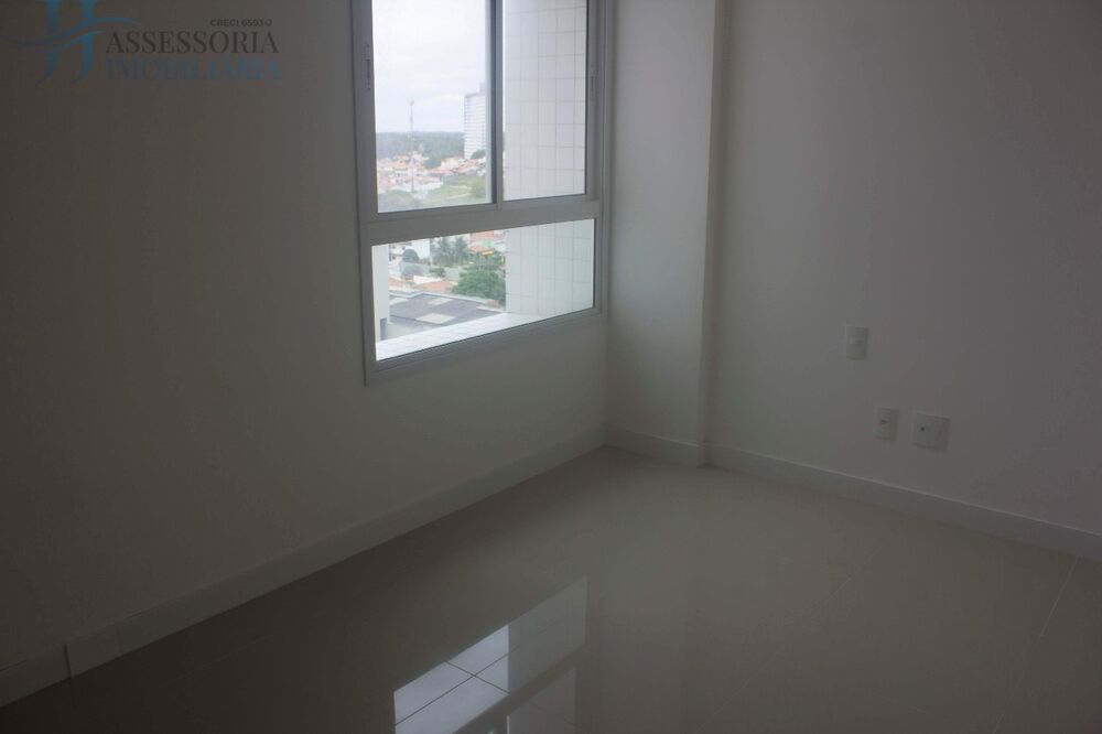 Apartamento à venda com 3 quartos, 141m² - Foto 1