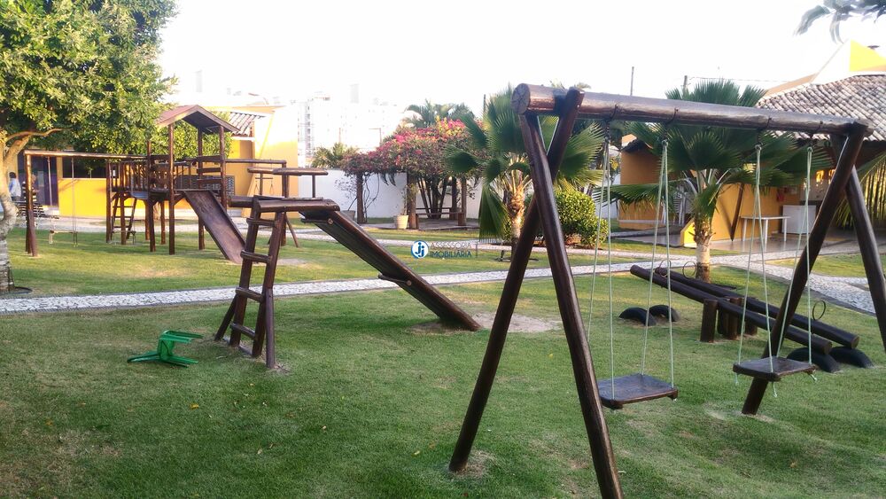 Casa à venda com 6 quartos, 288m² - Foto 3